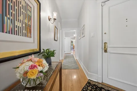 $650,000 | 445 West Fullerton Parkway, Unit 2E, Chicago, IL 60614