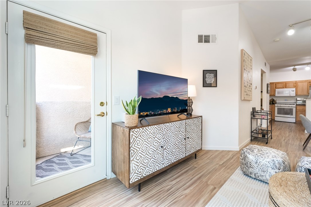10550 West Alexander Road, Unit 2078 Las Vegas, NV 89129 - Photo 8 of 34