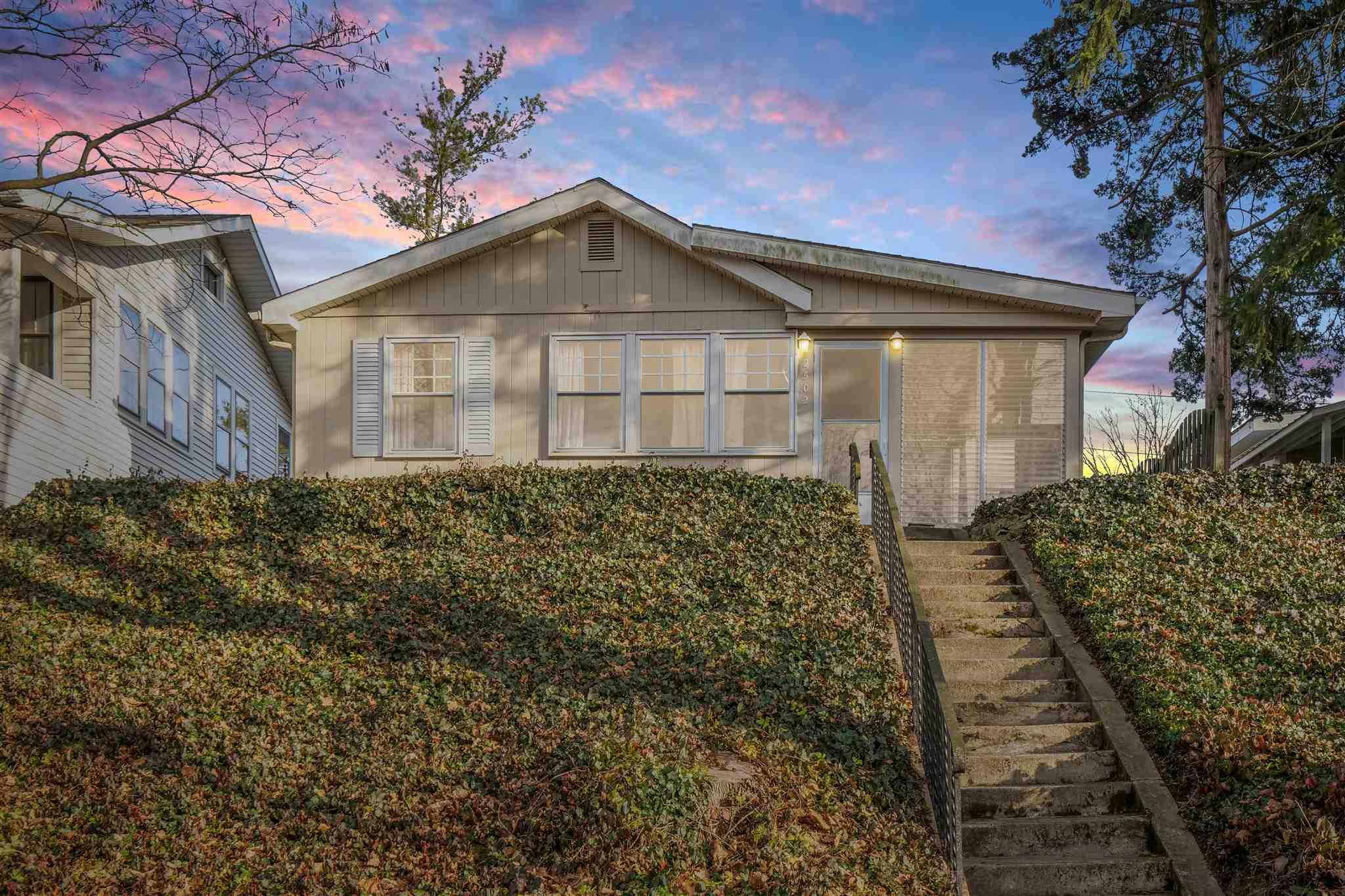 2502 Oakridge Road Fort Wayne, IN 46805 - Photo 1 of 17