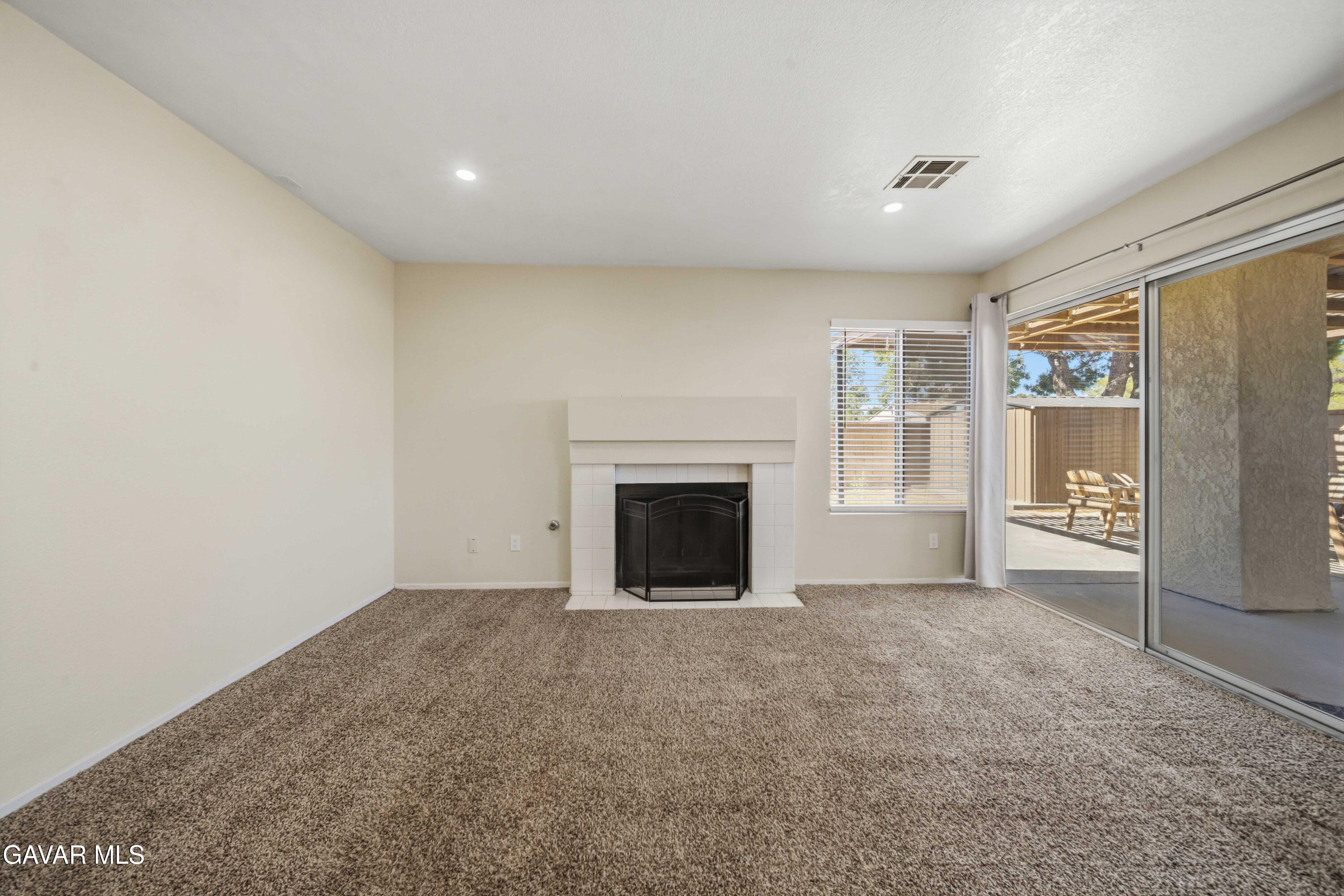 43753 Rialto Drive Lancaster, CA 93535 - Photo 13 of 38 43753 Rialto Dr Lancaster-9