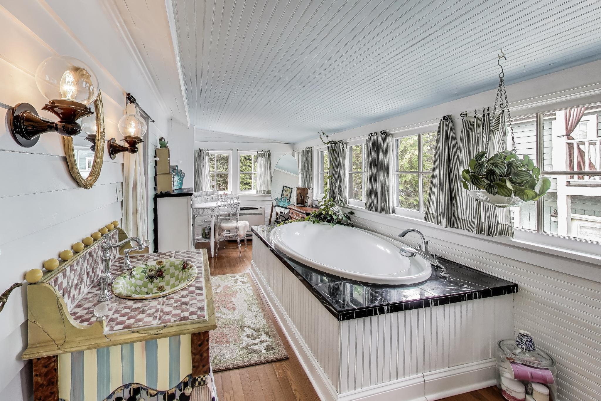 1228 Main Street Racine, WI 53403 - Photo 14 of 30 13 Master Bathroom