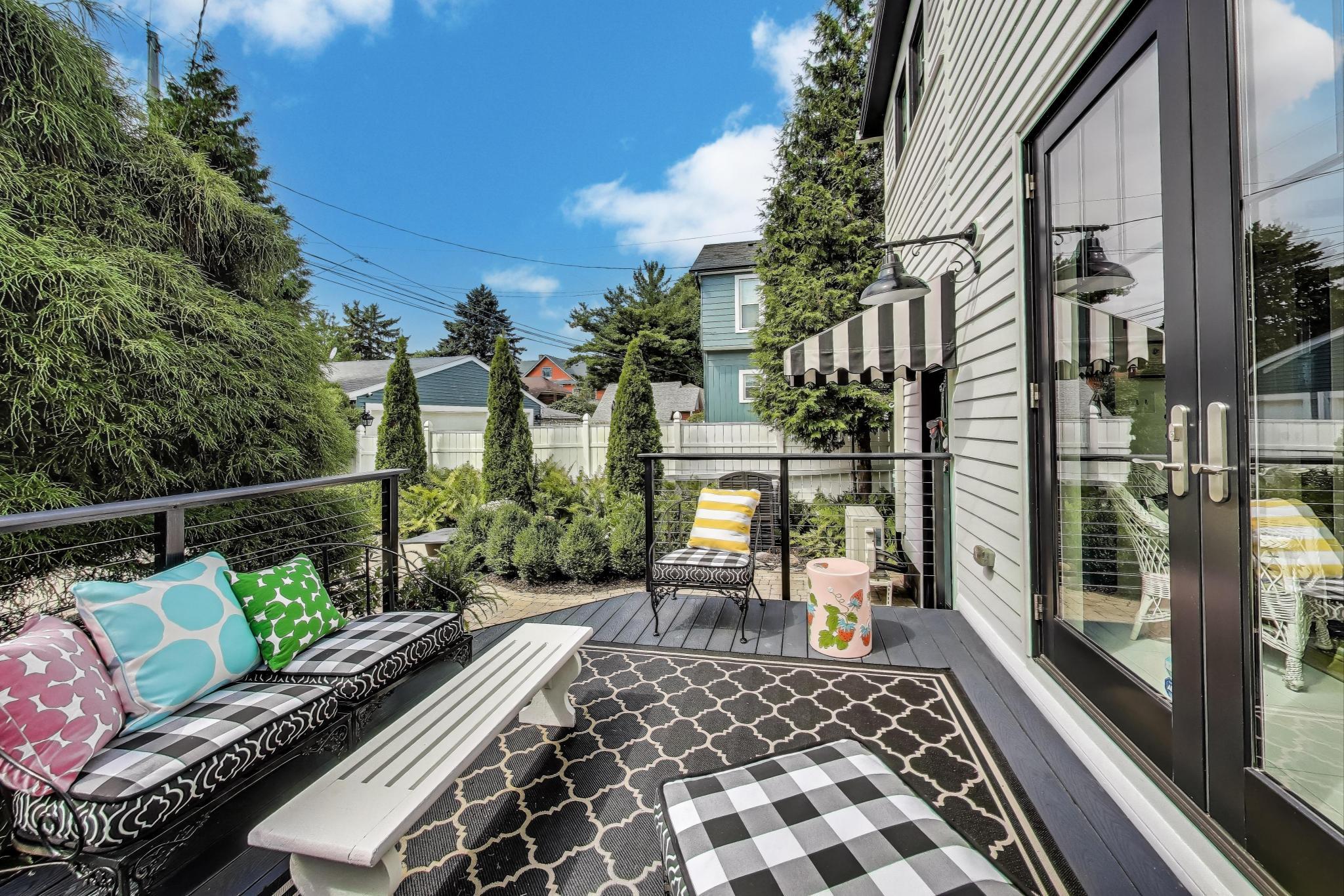 1228 Main Street Racine, WI 53403 - Photo 20 of 30 19 Deck