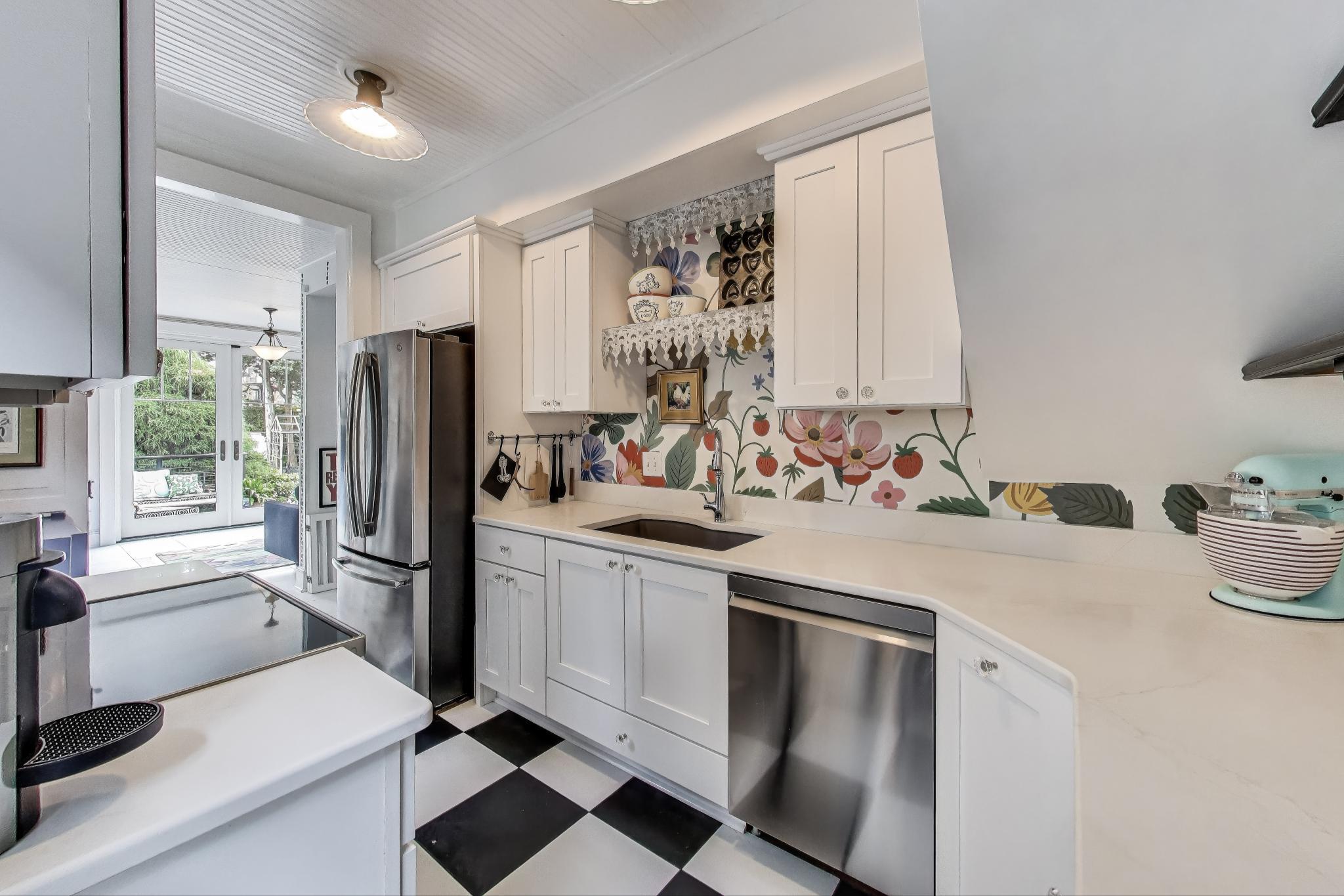 1228 Main Street Racine, WI 53403 - Photo 8 of 30 7 Kitchen