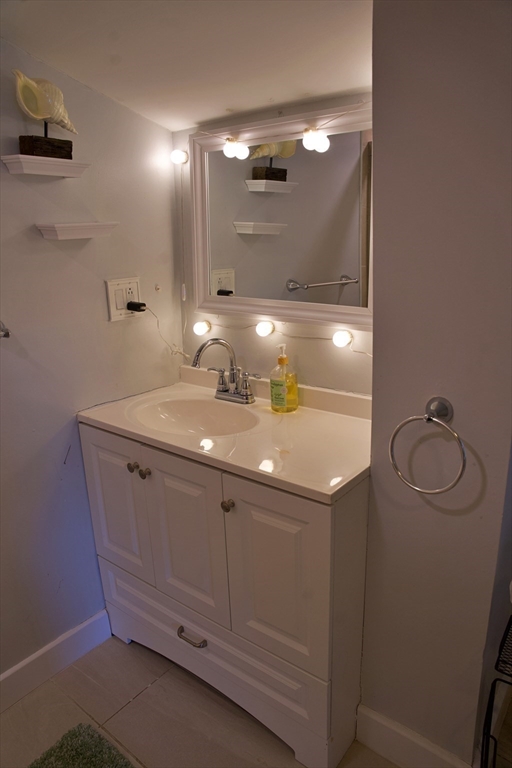35 Hillsdale Road Holbrook, MA 02343 - Photo 13 of 27 Gallery Image 13