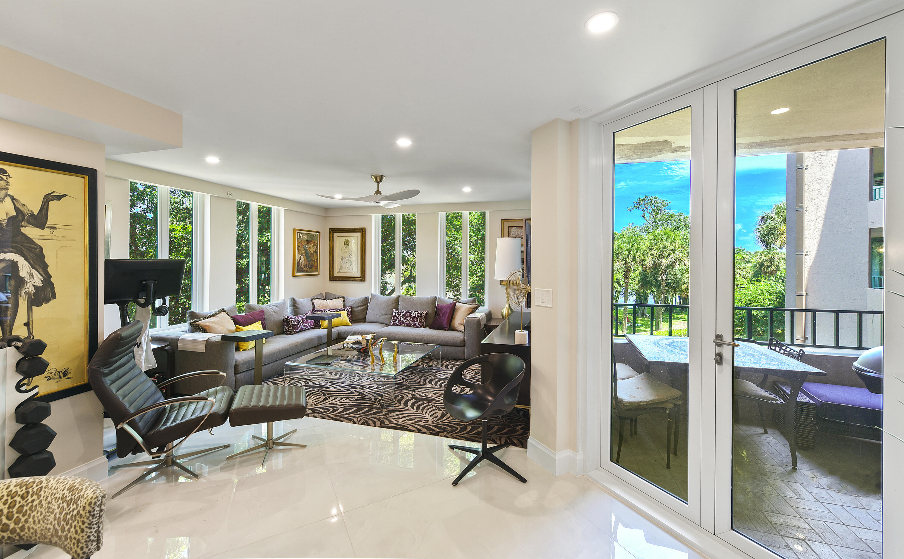 100 Southeast 5th Avenue, Unit 306 Boca Raton, FL 33432 - Photo 11 of 45 Living Room