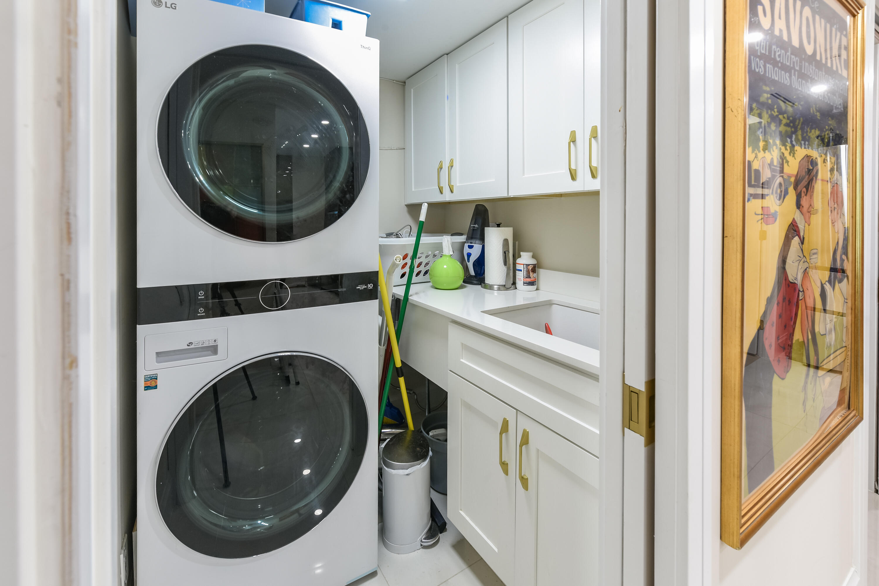 100 Southeast 5th Avenue, Unit 306 Boca Raton, FL 33432 - Photo 20 of 45 Laundry