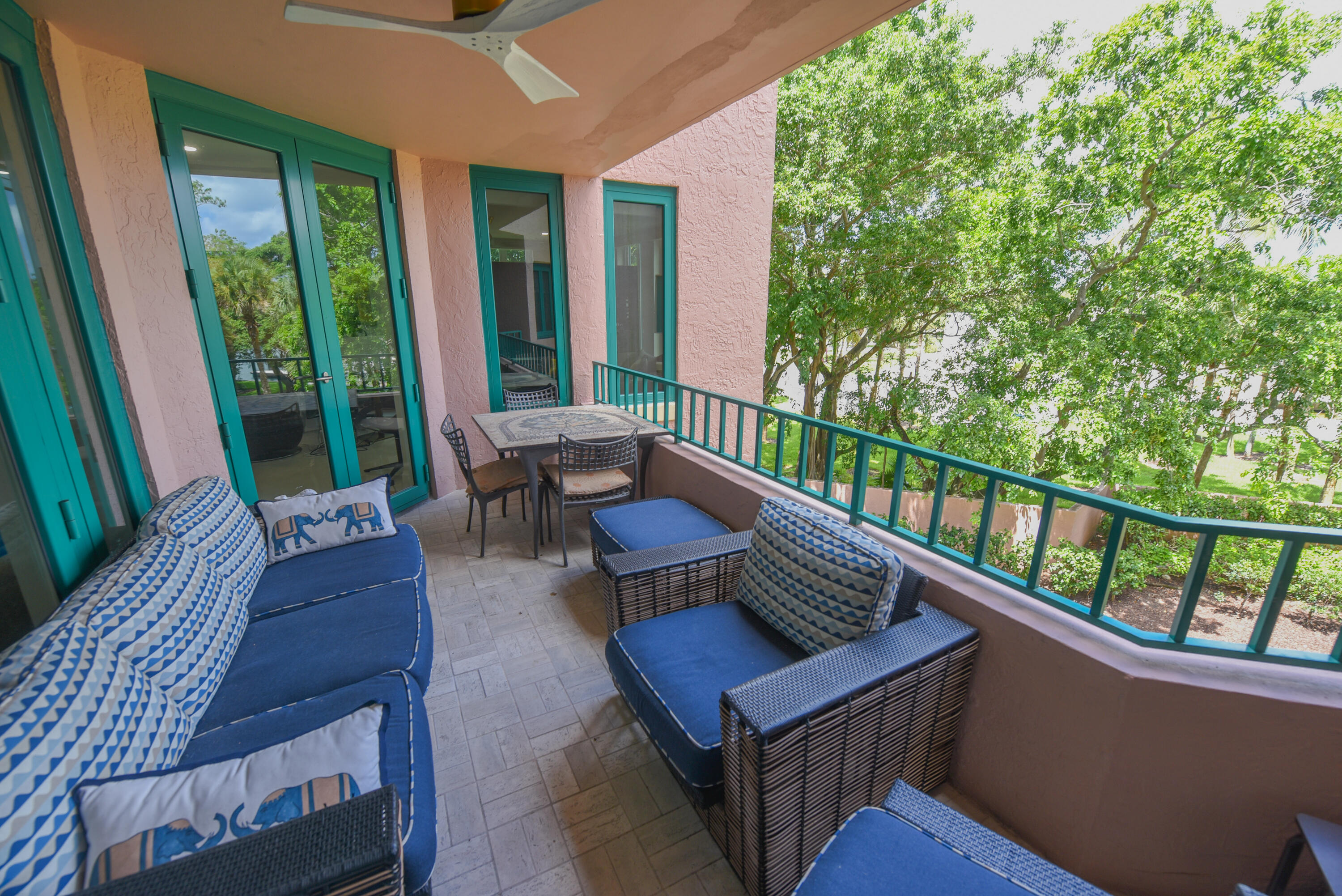 100 Southeast 5th Avenue, Unit 306 Boca Raton, FL 33432 - Photo 26 of 45 Patio