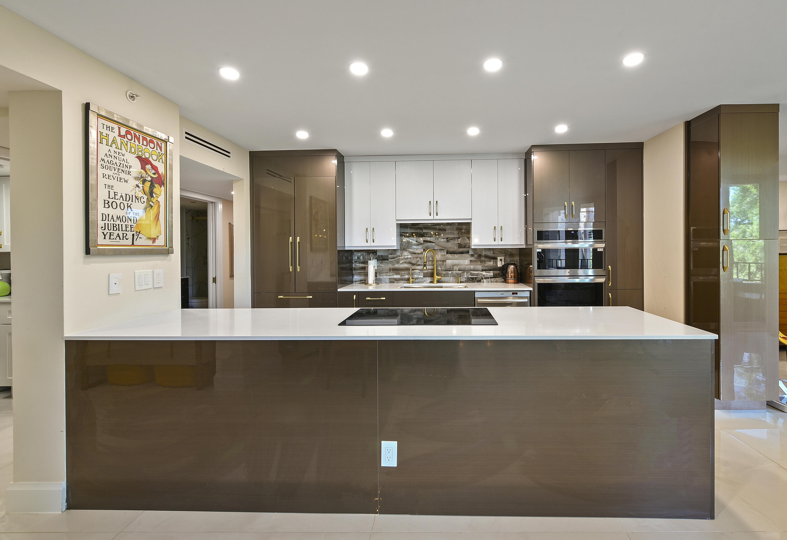 100 Southeast 5th Avenue, Unit 306 Boca Raton, FL 33432 - Photo 5 of 45 Kitchen