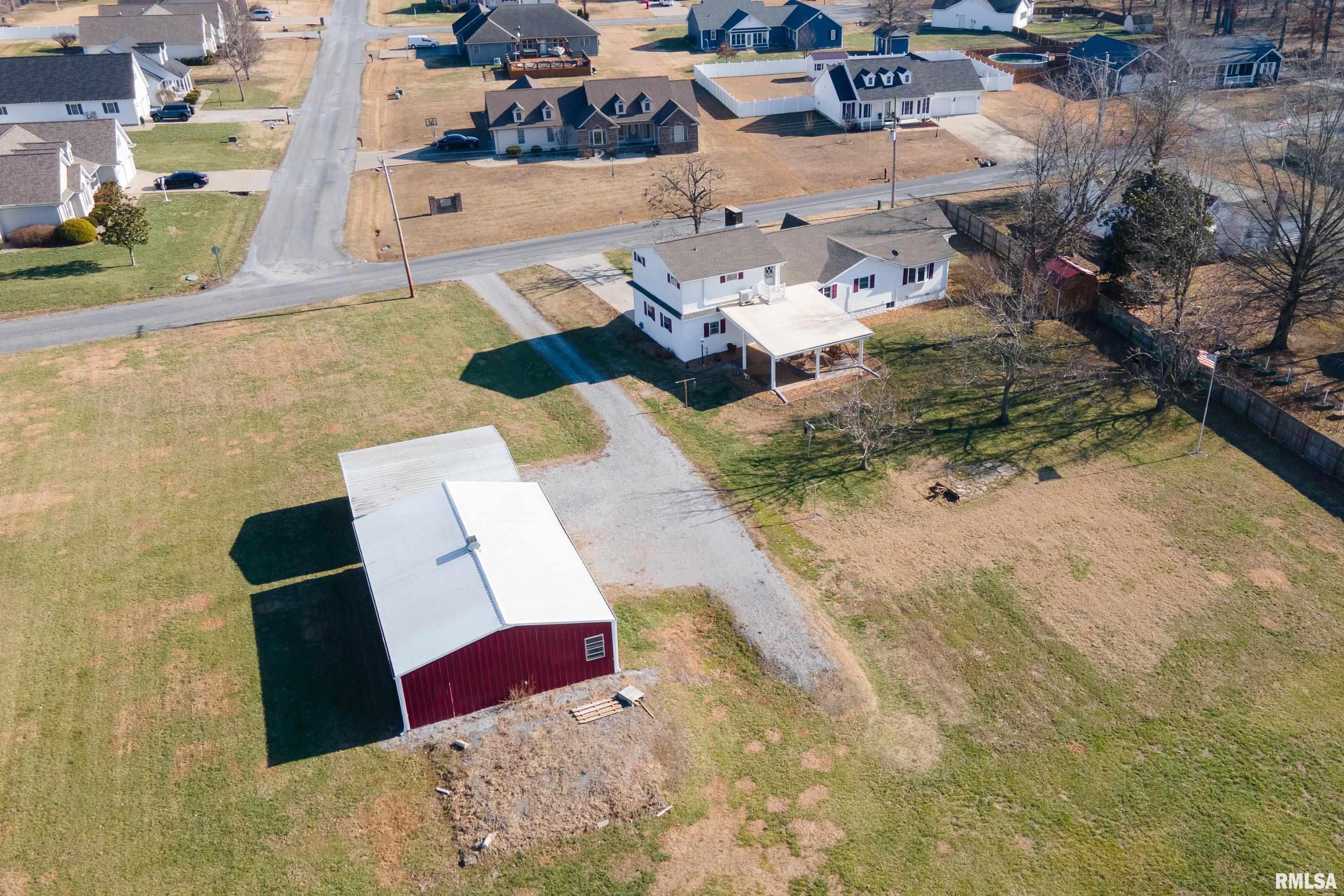2305 Weaver Road Herrin, IL 62948 - Photo 36 of 38
