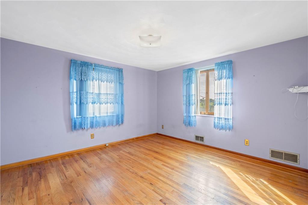 126 Hornaday Road Pittsburgh, PA 15210 - Photo 12 of 21 Gallery Image 12