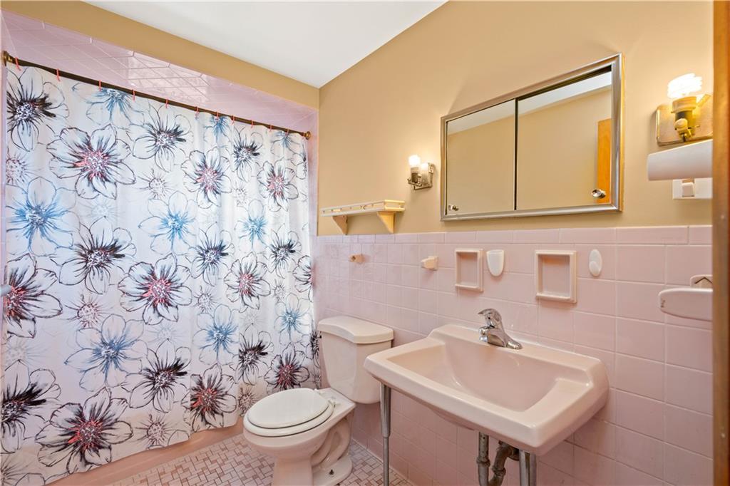 126 Hornaday Road Pittsburgh, PA 15210 - Photo 14 of 21 Gallery Image 14