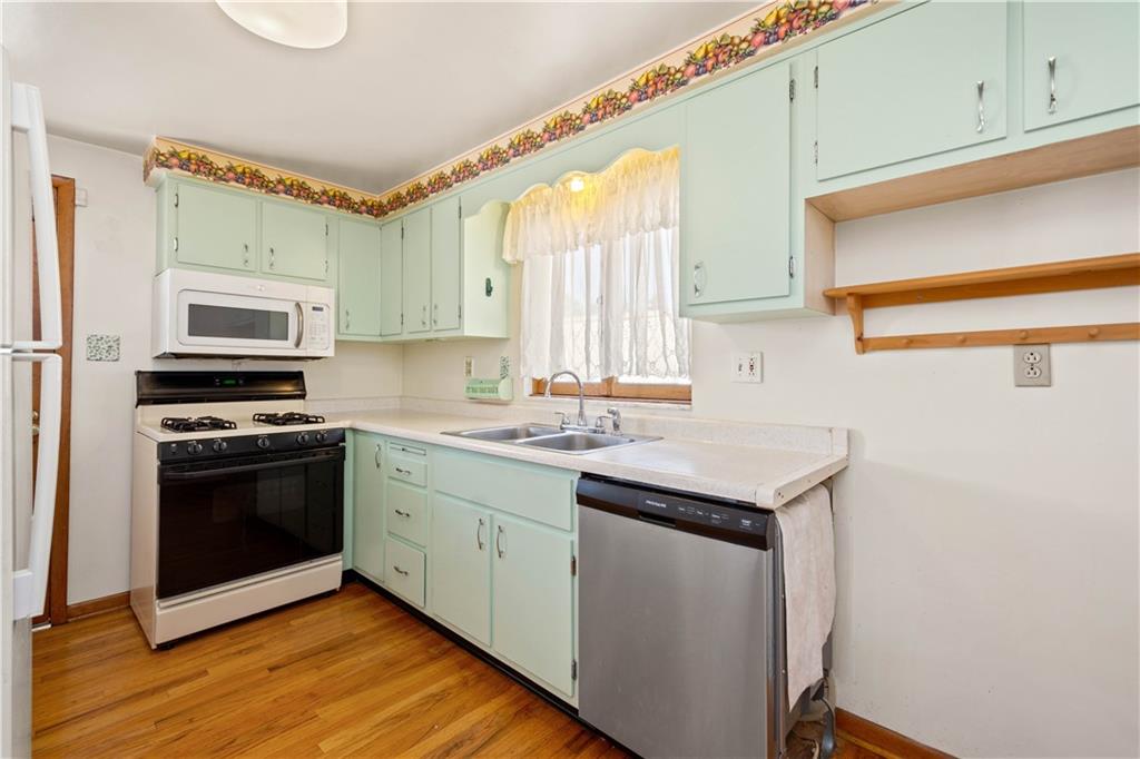 126 Hornaday Road Pittsburgh, PA 15210 - Photo 10 of 21 Gallery Image 10