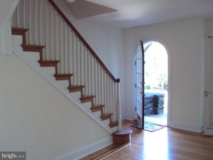 3618 Ednor Road Baltimore, MD 21218 - Photo 3 of 6 Entrance / Foyer
