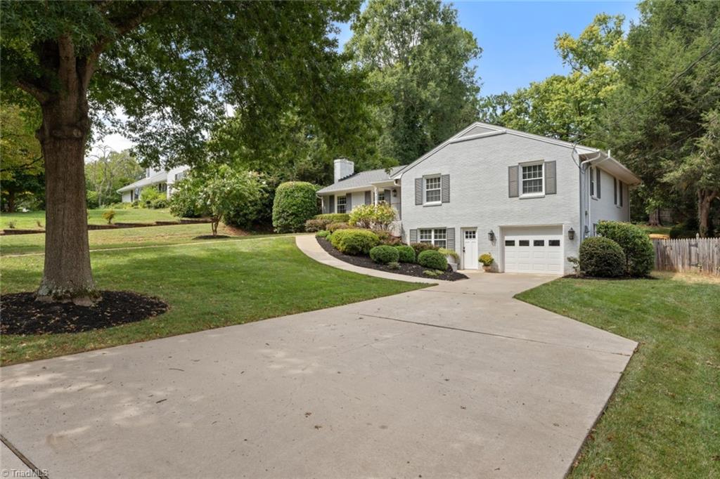 2727 Spring Garden Road Winston-Salem, NC 27106 - Photo 3 of 38 Gallery Image 3