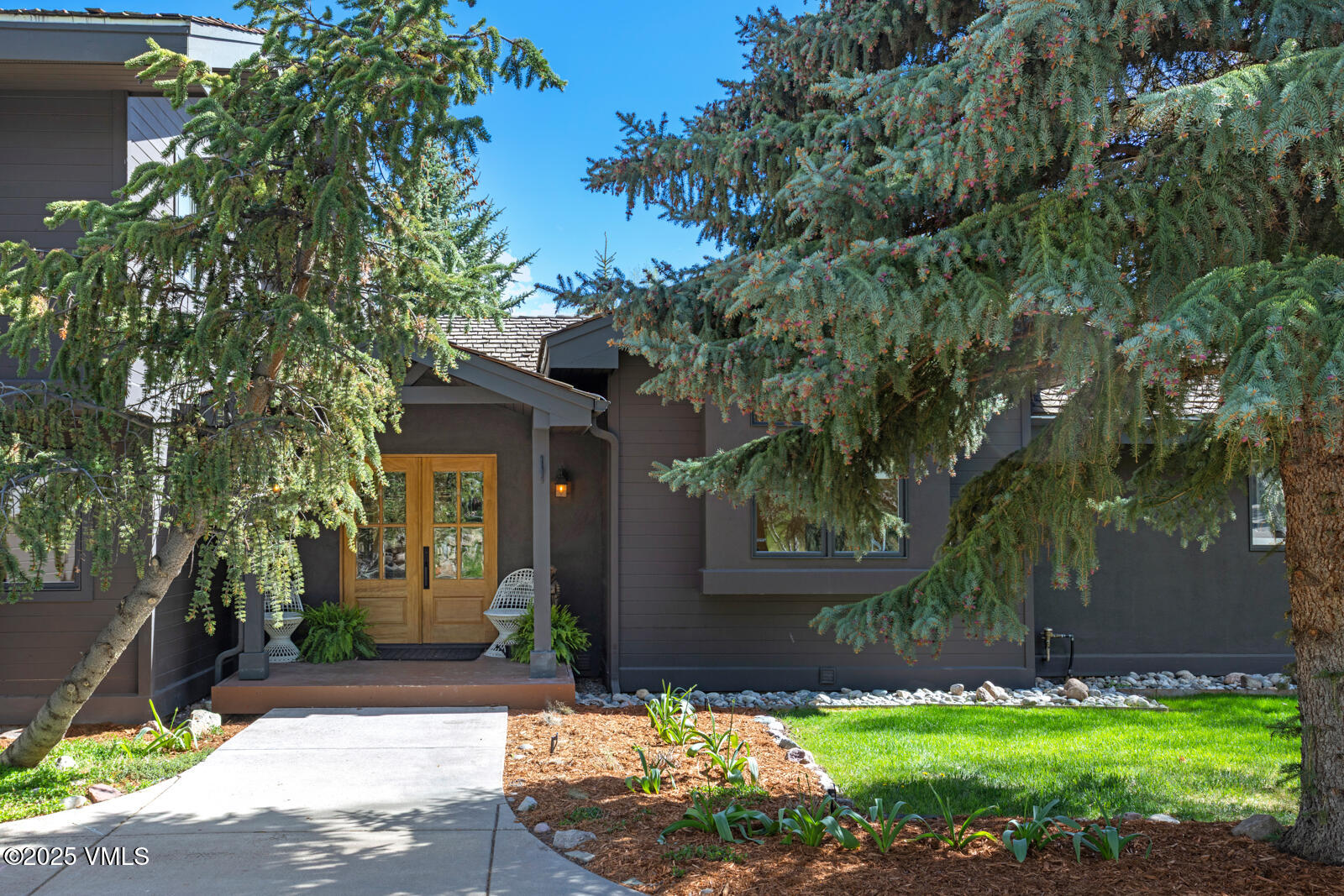 971 Winslow Road Edwards, CO 81632 - Photo 34 of 42 Front Walkway