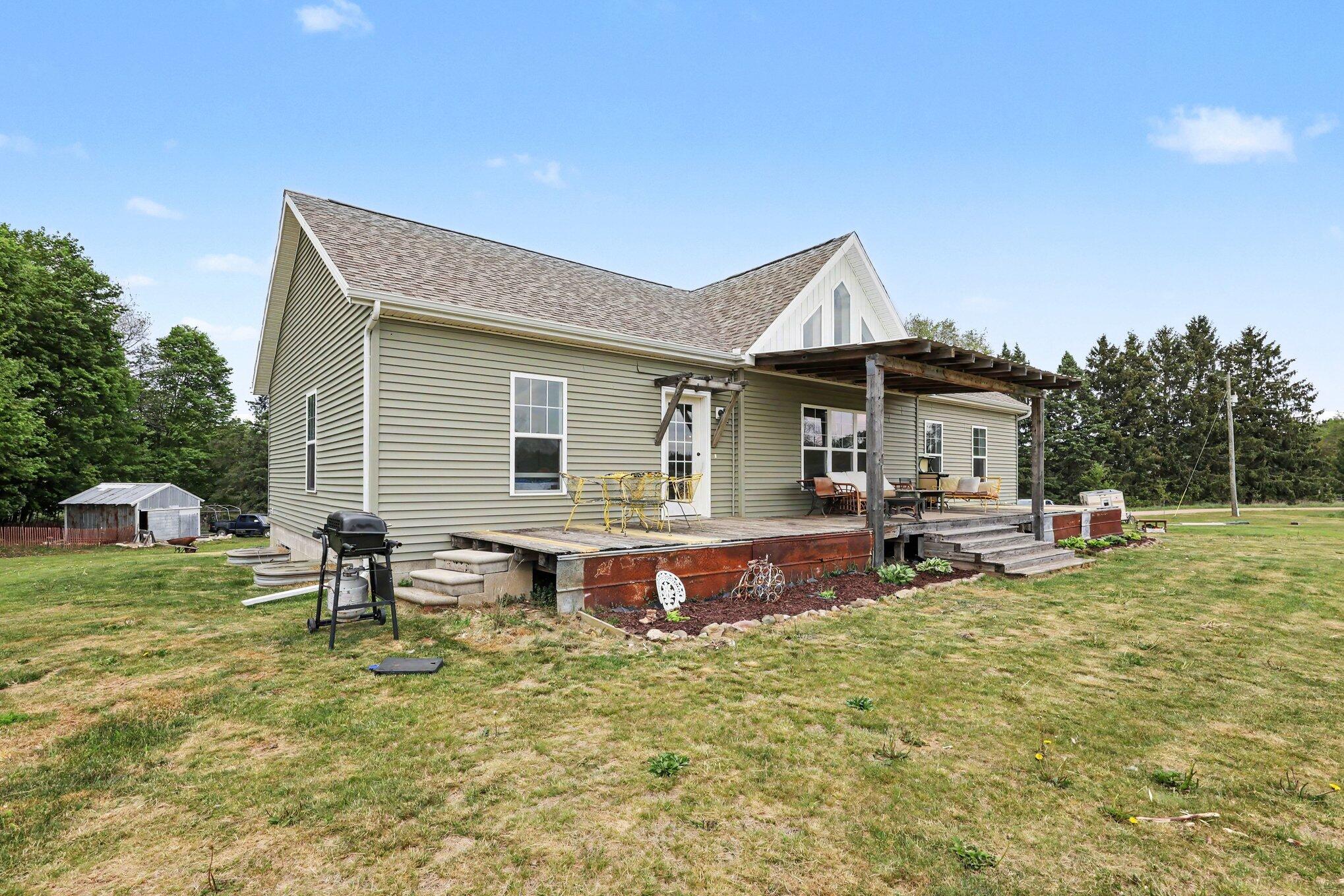 2404 Froede Road Caro, MI 48723 - Photo 4 of 36 003_file_9962