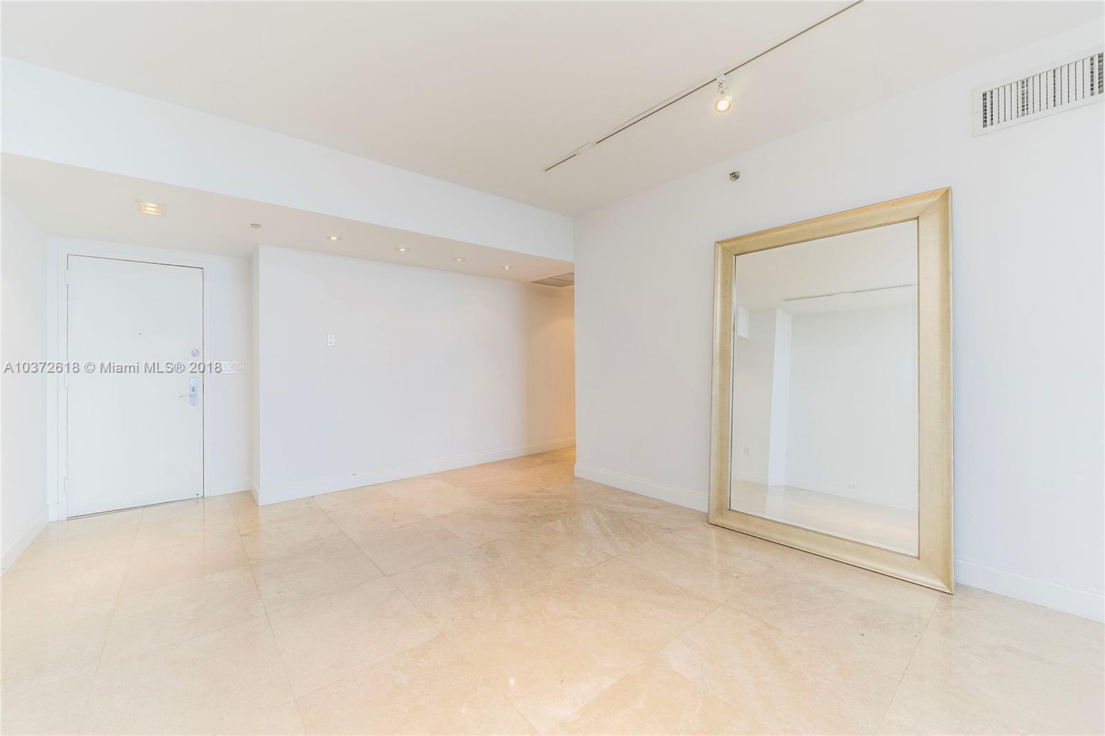400 Alton Road, Unit 911 Miami Beach, FL 33139 - Photo 12 of 15