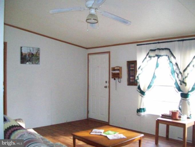 355 Timber Ridge Berkeley Springs, WV 25411 - Photo 3 of 19 a view of livingroom with furniture