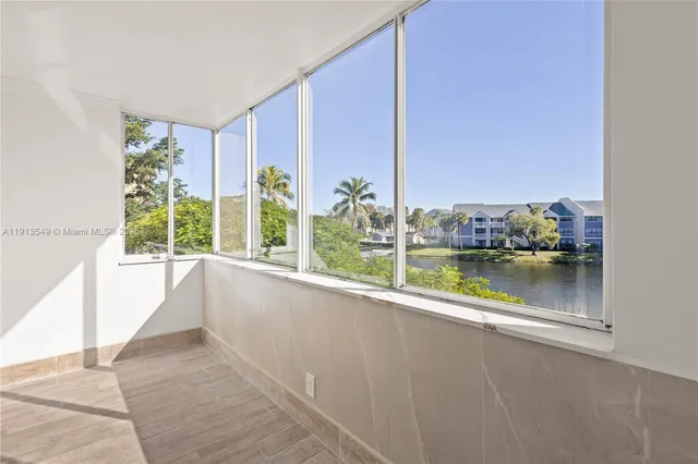 $199,500 | 8020 Hampton Boulevard, Unit 304, North Lauderdale, FL 33068