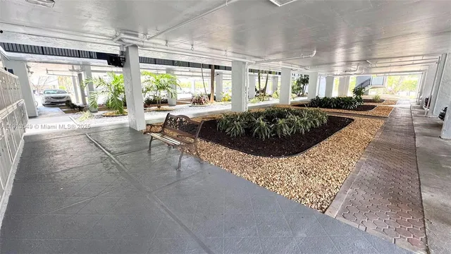 $199,500 | 8020 Hampton Boulevard, Unit 304, North Lauderdale, FL 33068