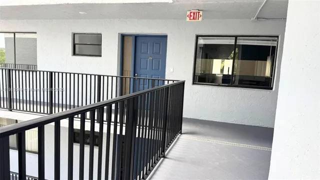 $199,500 | 8020 Hampton Boulevard, Unit 304, North Lauderdale, FL 33068