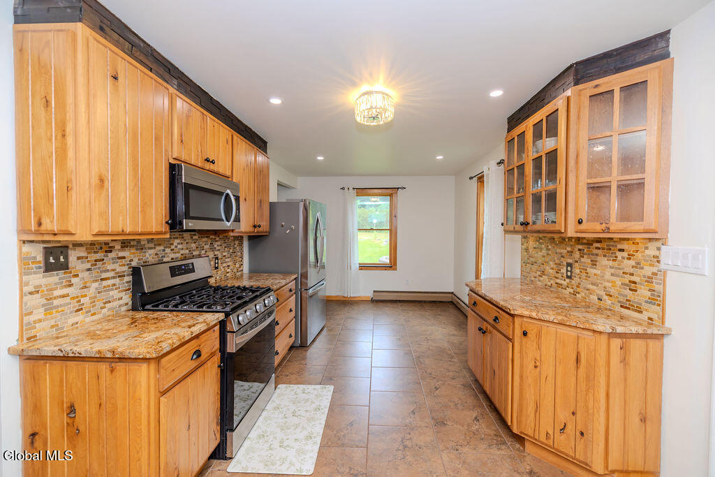 859 Putnam Road Rotterdam, NY 12306 - Photo 35 of 90 0S4A6893