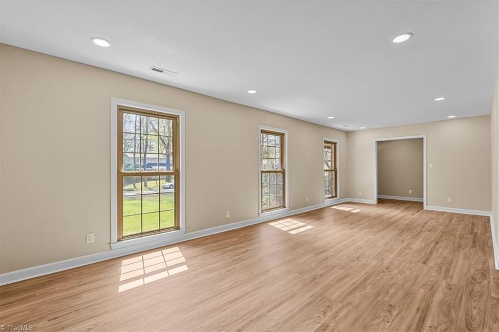 1541 Norwich Road Winston-Salem, NC 27127 - Photo 7 of 38