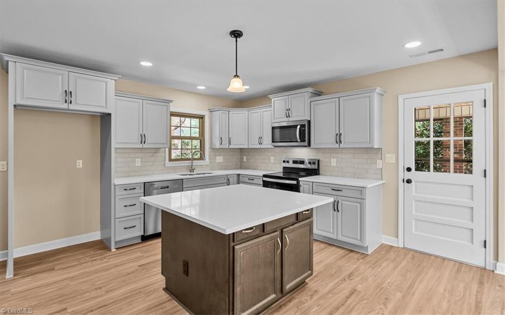 1541 Norwich Road Winston-Salem, NC 27127 - Photo 9 of 38