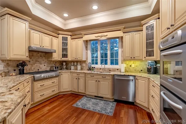 $1,400,000 | 323 Cherry Hill Drive, Lake Ozark, MO 65049