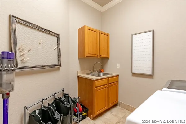 $1,400,000 | 323 Cherry Hill Drive, Lake Ozark, MO 65049