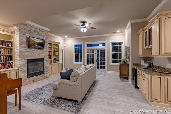 $1,400,000 | 323 Cherry Hill Drive, Lake Ozark, MO 65049