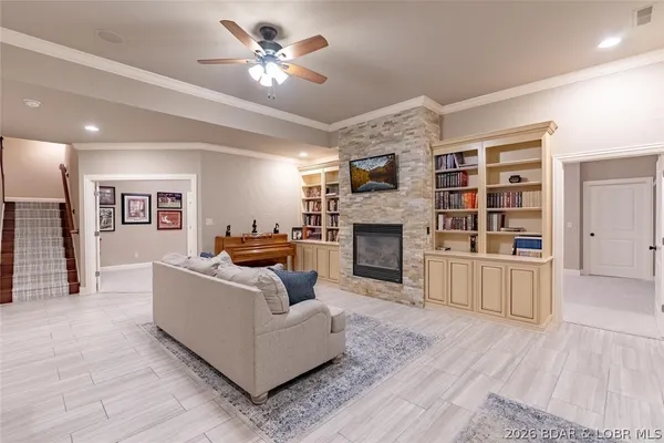 $1,400,000 | 323 Cherry Hill Drive, Lake Ozark, MO 65049