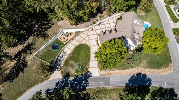 $1,400,000 | 323 Cherry Hill Drive, Lake Ozark, MO 65049