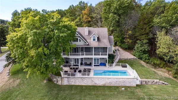 $1,400,000 | 323 Cherry Hill Drive, Lake Ozark, MO 65049