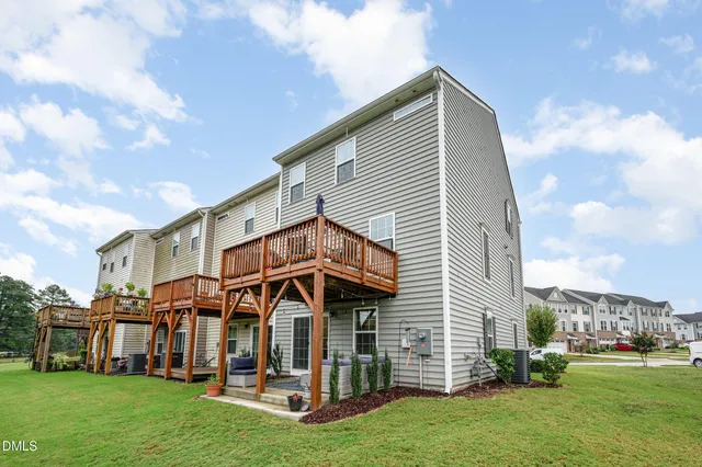 $1,995 | 372 Amber Acorn Avenue, Raleigh, NC 27603