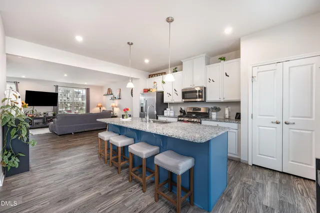 $1,995 | 372 Amber Acorn Avenue, Raleigh, NC 27603