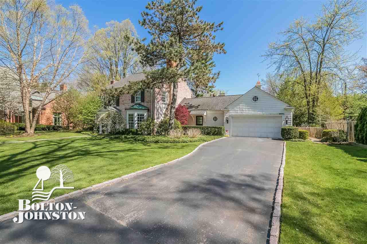 110 Touraine Road Grosse Pointe, MI 48236 - Photo 64 of 68 31346880-63.JPG
