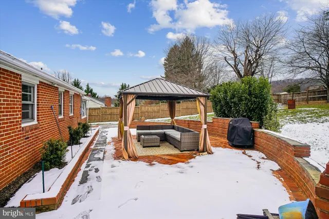 $399,000 | 5708 Lakeview Drive, Frederick, MD 21702