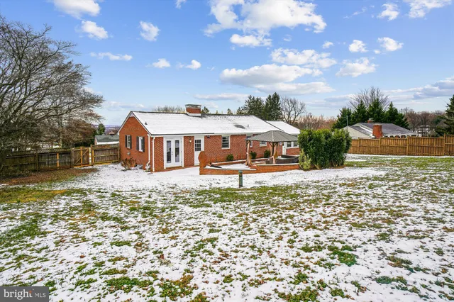 $399,000 | 5708 Lakeview Drive, Frederick, MD 21702