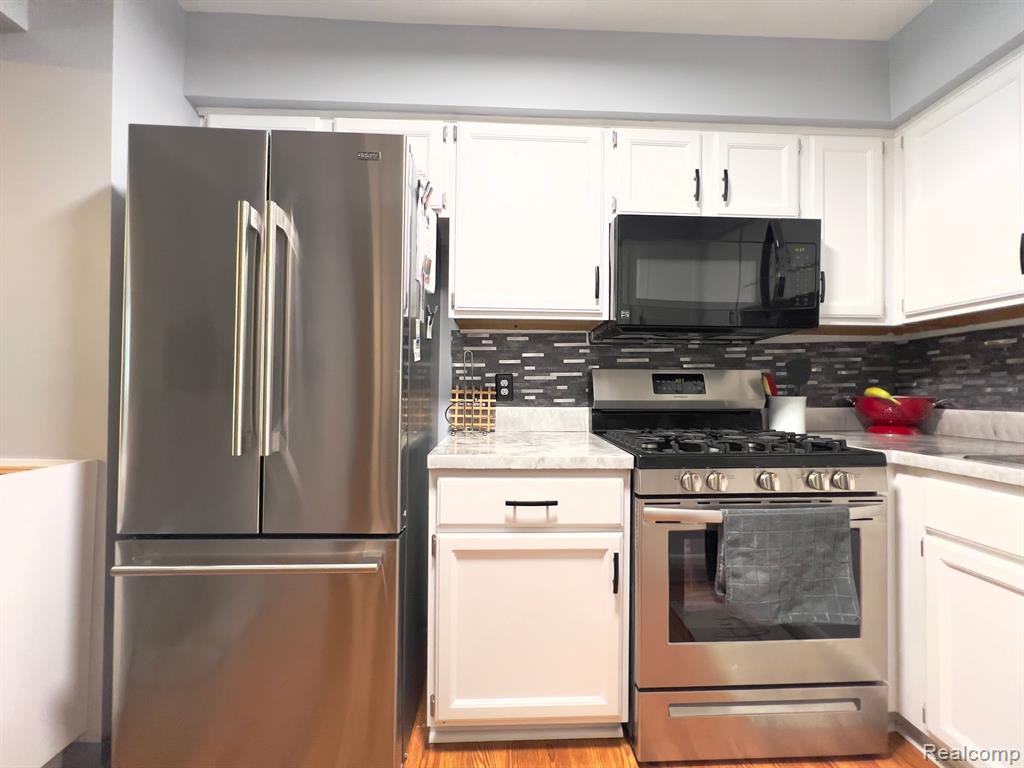 647 South Crooks Road Clawson, MI 48017 - Photo 8 of 26