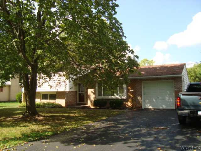 5165 Mapleton Road Pendleton, NY 14094 - Photo 1 of 1 Exterior Front