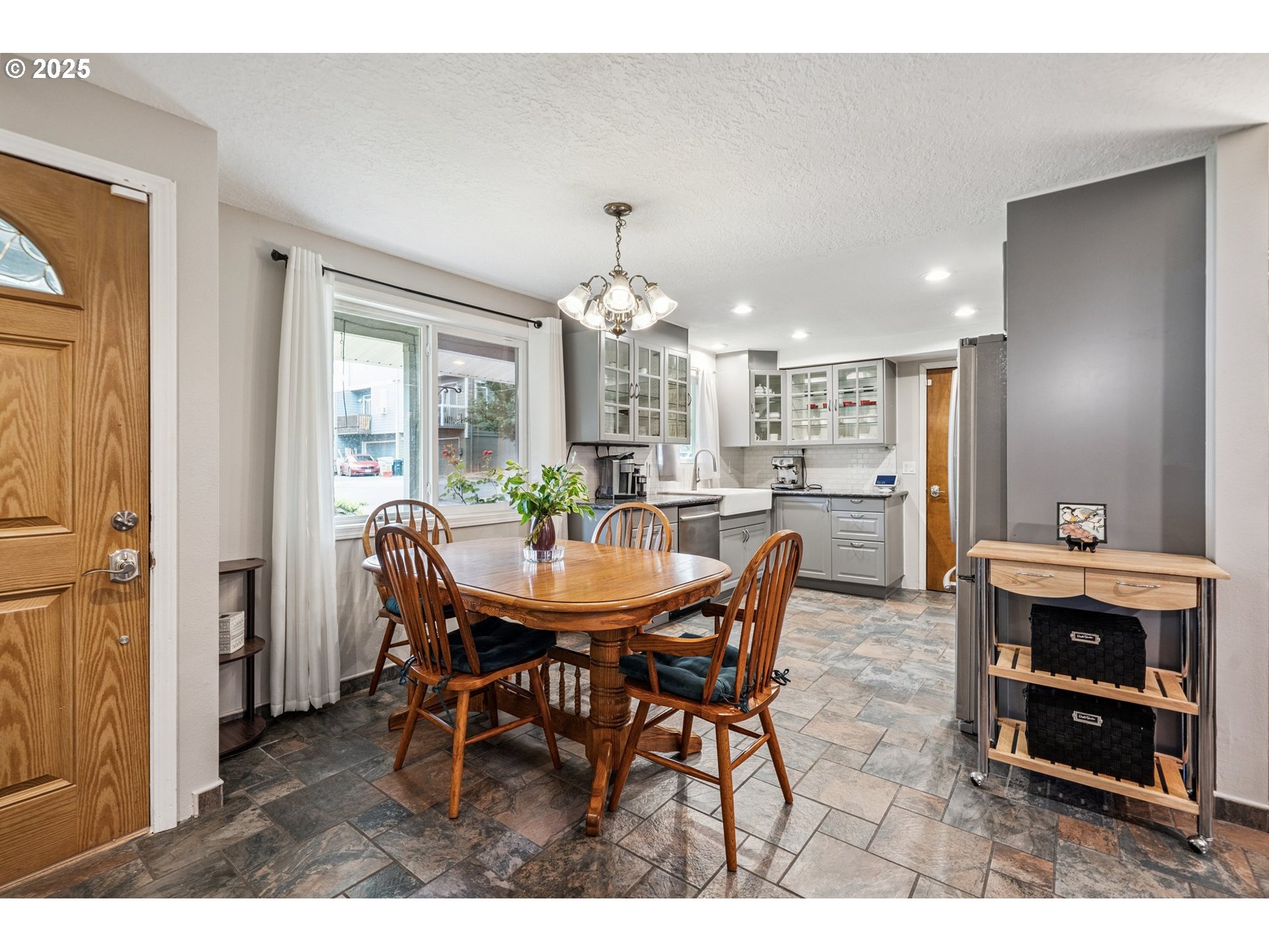 3905 Southwest 174th Avenue Beaverton, OR 97078 - Photo 9 of 33