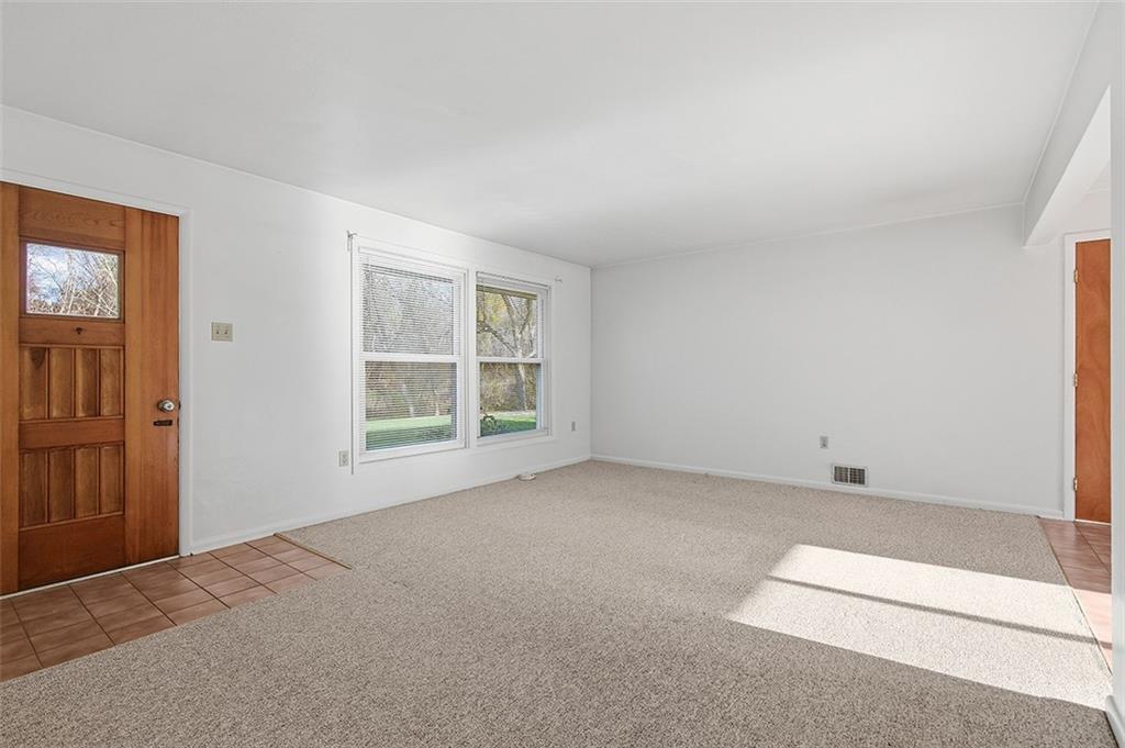 93 Stonesipher Road Oakdale, PA 15071 - Photo 9 of 36 an empty room with windows