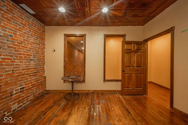 $325,000 | 28 North Washington Street, Knightstown, IN 46148