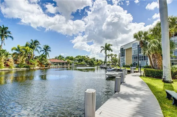 $2,199 | 2990 Northeast 16th Avenue, Unit 301, Oakland Park, FL 33334