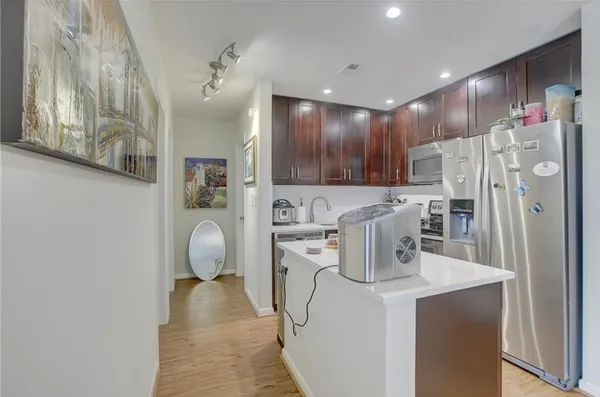 $2,199 | 2990 Northeast 16th Avenue, Unit 301, Oakland Park, FL 33334