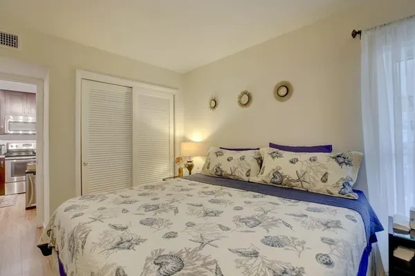 $2,199 | 2990 Northeast 16th Avenue, Unit 301, Oakland Park, FL 33334