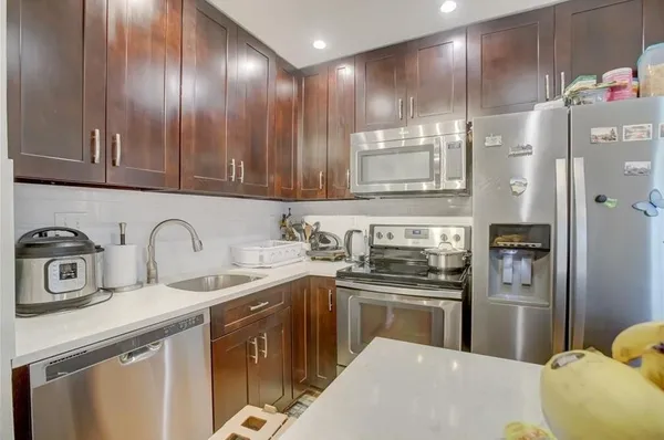 $2,199 | 2990 Northeast 16th Avenue, Unit 301, Oakland Park, FL 33334