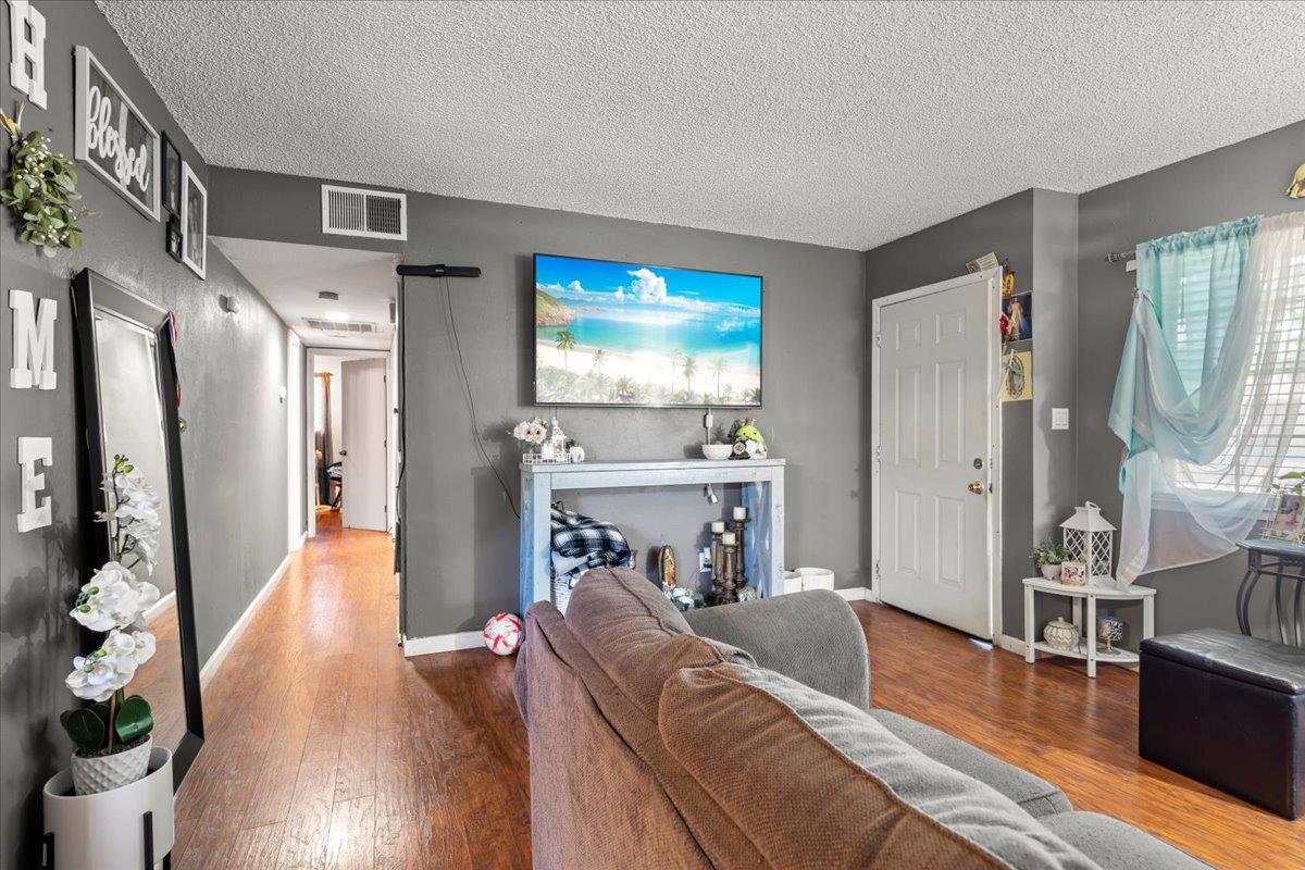 2710 Carver Road Modesto, CA 95350 - Photo 5 of 39 Gallery Image 5