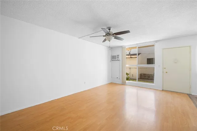 $1,950 | 208 East Chevy Chase Drive, Unit 1, Glendale, CA 91205